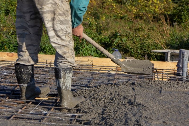 Laying of a concrete surface